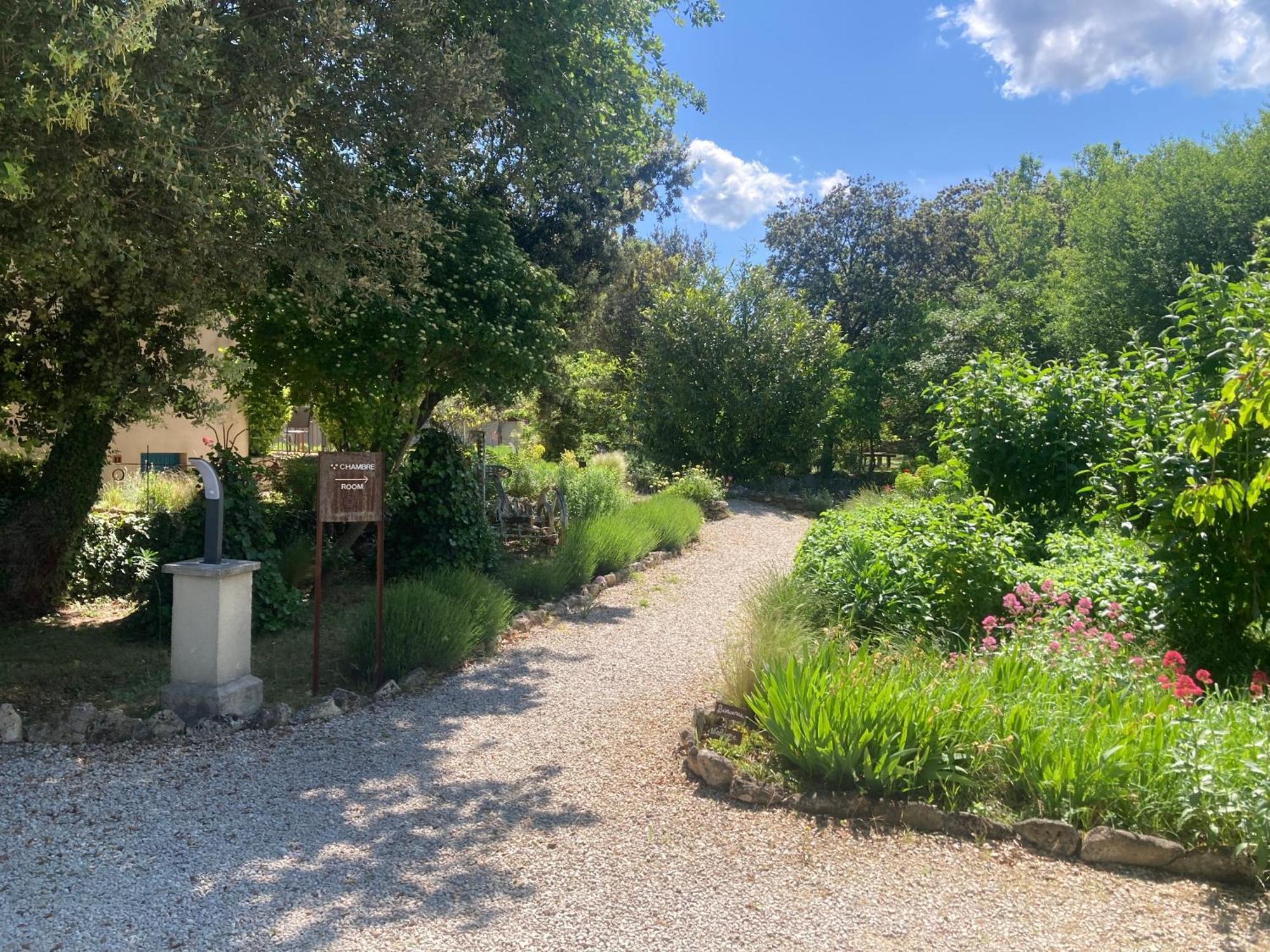 Clos Des Lavandes - Chambres Et Suites De Charme Climatisees-Luberon Lacoste (Vaucluse) Exterior foto